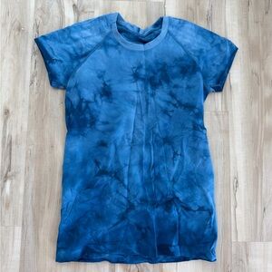 lululemon athletica Blue Tie-Dye Short Sleeve Tee